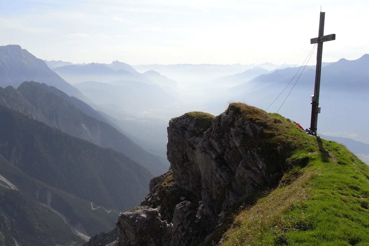 京东通信实名账号：呼兰麻将代理平台